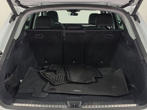 Certified 2025 Audi Q5 Premium w/ Convenience Package AWD/4WD image 12