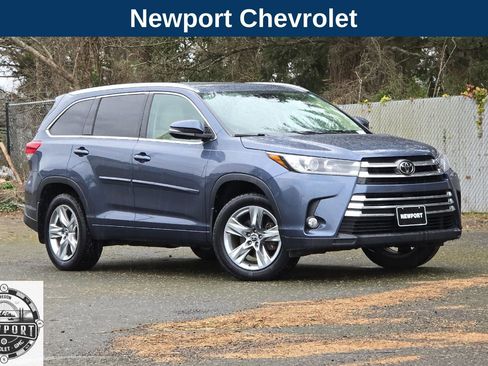 Used 2017 Toyota Highlander Limited w/ Protection Package #3 image 2