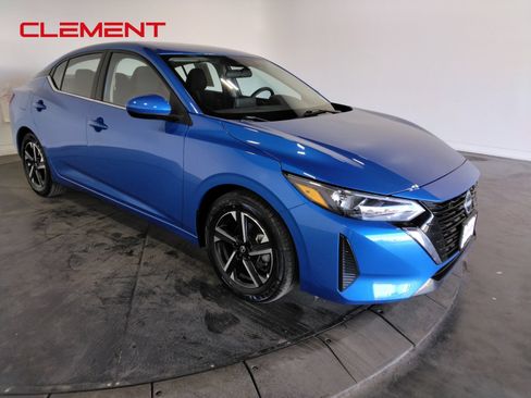 Used 2025 Nissan Sentra SV FWD image 3