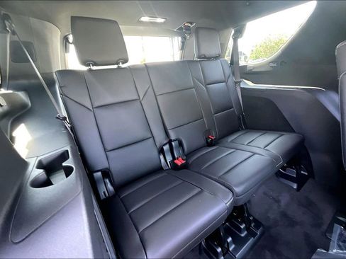New 2026 Cadillac Escalade 4WD w/ LPO, Floor Liner Package image 30