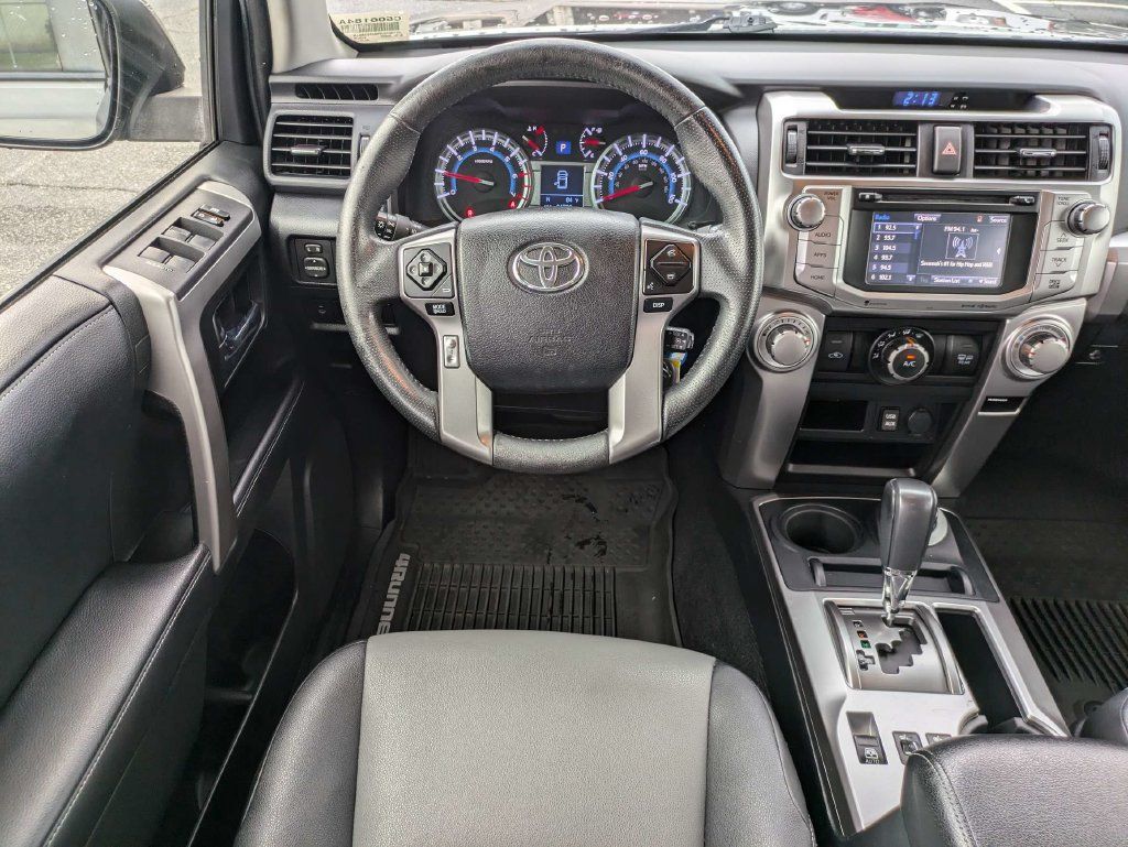 Used 2018 Toyota 4Runner SR5 Premium AWD/4WD image 17