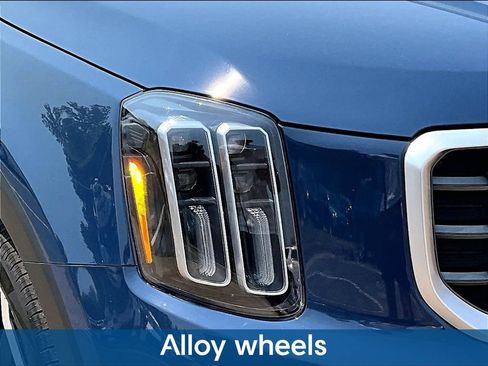 Used 2025 Kia Telluride S AWD/4WD image 34