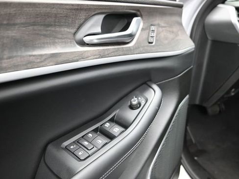 New 2026 Jeep Grand Cherokee Limited AWD/4WD image 18