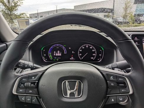 Used 2022 Honda Accord Touring image 27