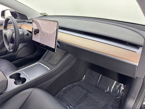 Used 2022 Tesla Model 3 image 15