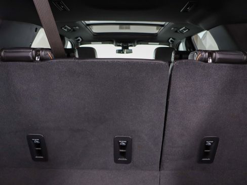 Used 2021 GMC Yukon AT4 w/ Technology Package image 34