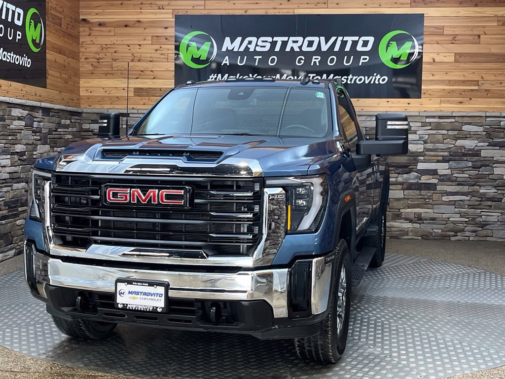 Used 2025 GMC Sierra 3500 Pro AWD/4WD image 8