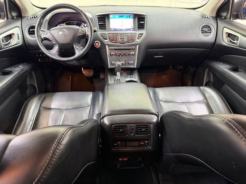 Used 2019 Nissan Pathfinder SL AWD/4WD image 34