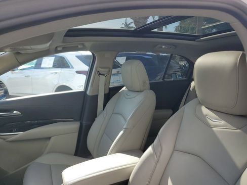 Used 2023 Cadillac XT4 Premium Luxury image 21