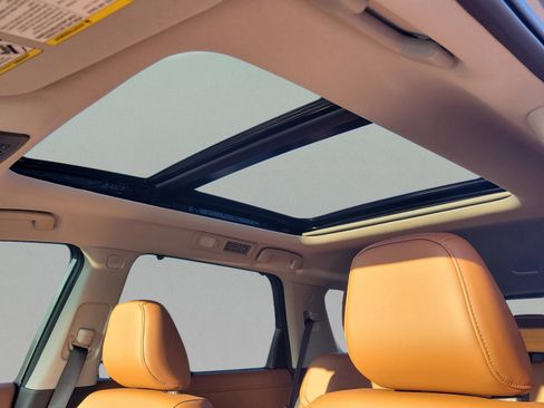 New 2025 Nissan Pathfinder Platinum image 38