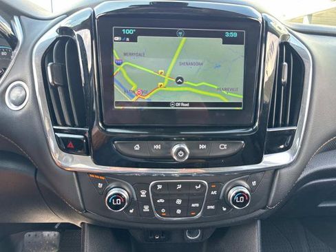 Used 2019 Chevrolet Traverse Premier w/ Driver Confidence II Package FWD image 28