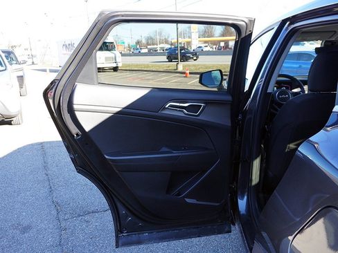 Used 2025 Kia Sportage LX image 22