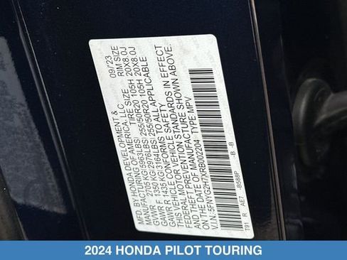 Certified 2024 Honda Pilot Touring image 36