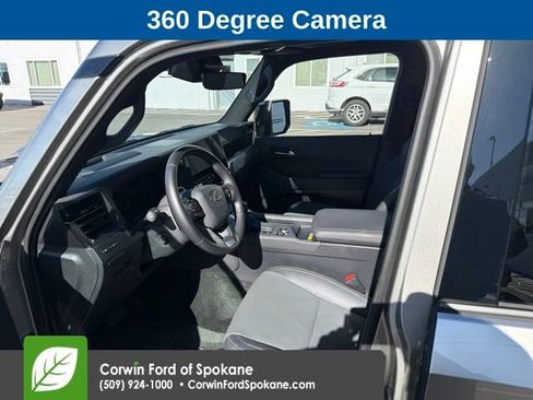 Used 2024 Lexus GX 550 w/ Cold Area Package AWD/4WD image 2