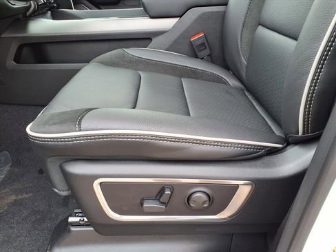 New 2026 RAM 1500 Laramie w/ Night Edition image 13