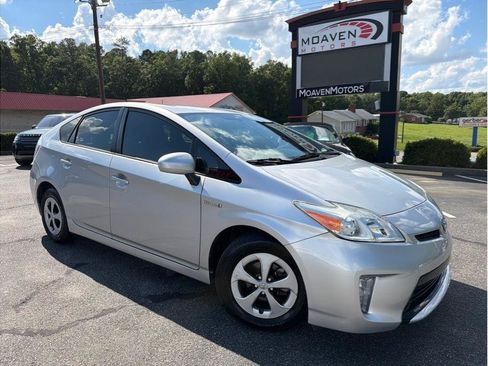 Used 2014 Toyota Prius Three FWD image 1