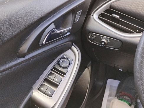 Used 2023 Chevrolet Malibu LT image 31