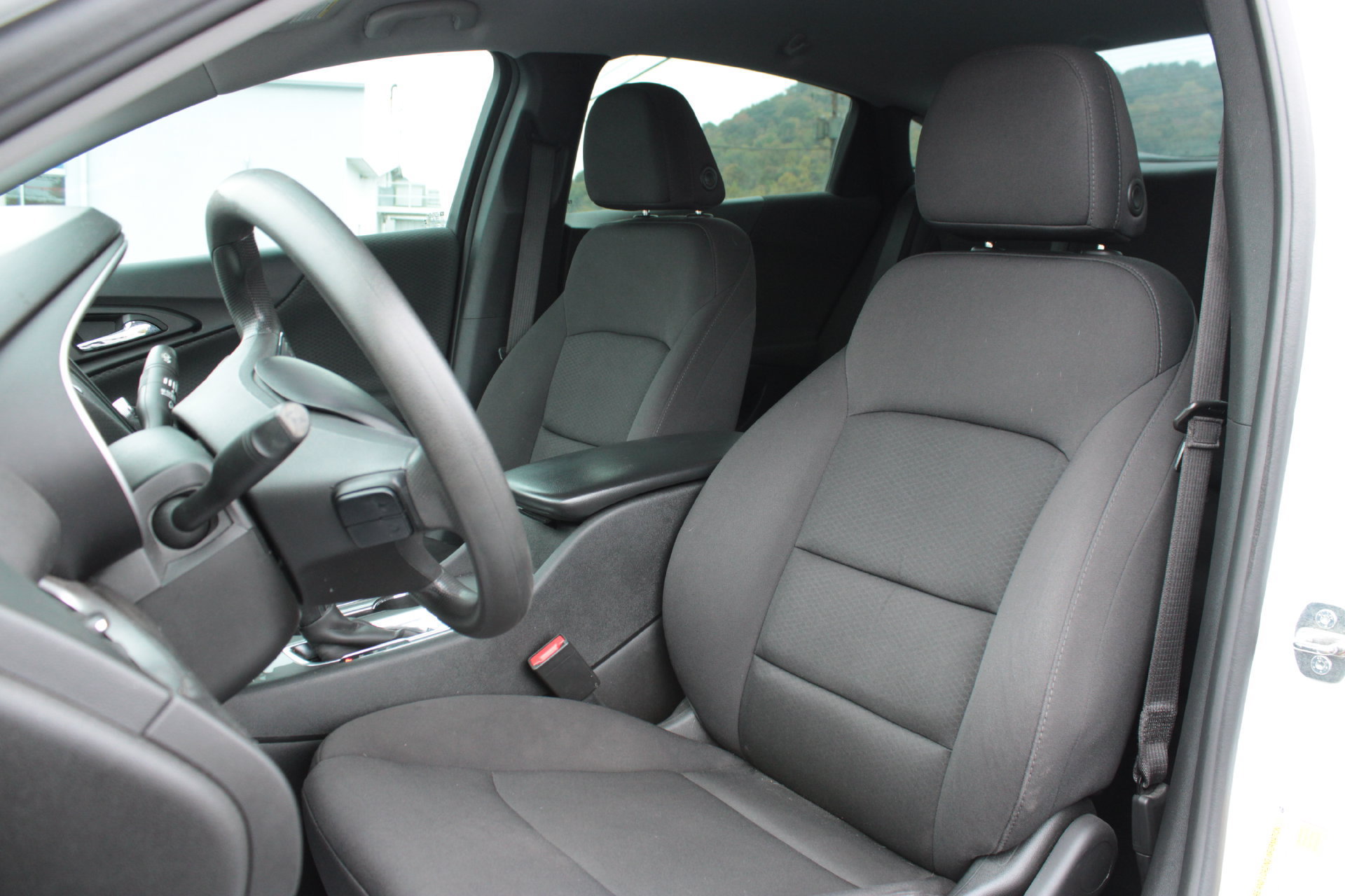 Used 2021 Chevrolet Malibu LS FWD image 14