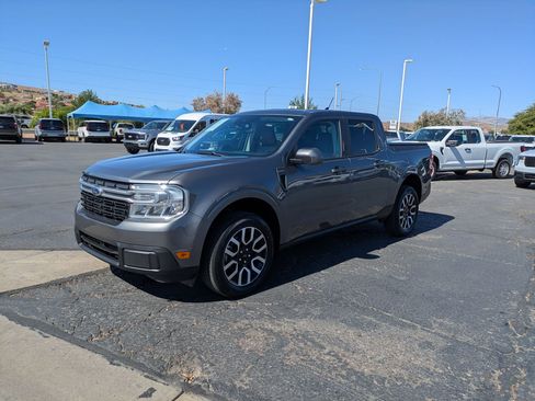 Used 2022 Ford Maverick Lariat FWD image 8