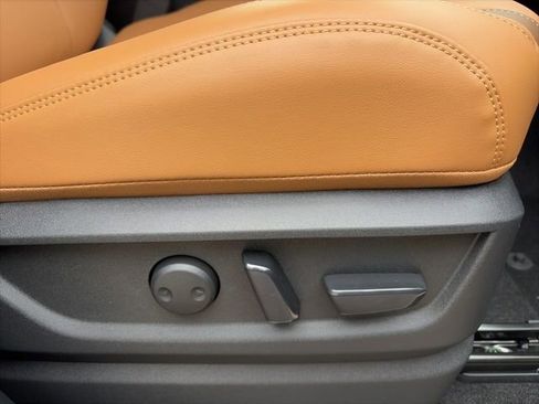 New 2026 Nissan Armada SL image 22