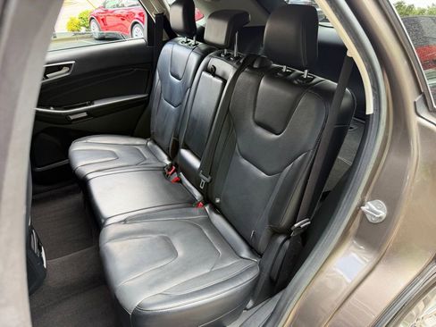 Used 2019 Ford Edge Titanium w/ Equipment Group 301A FWD image 30
