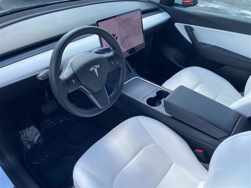 Used 2023 Tesla Model Y Long Range image 11