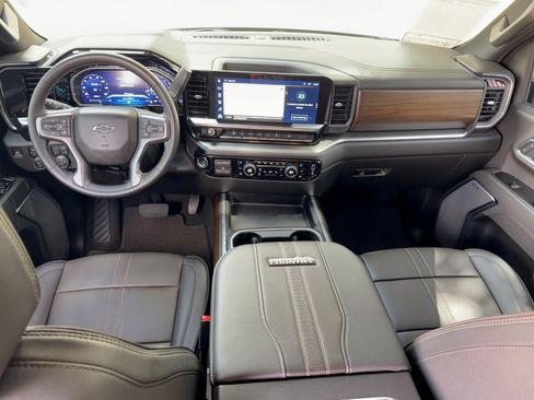 Used 2026 Chevrolet Silverado 2500 High Country w/ High Country Premium Package AWD/4WD image 17