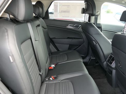 New 2025 Kia Sportage SX image 22