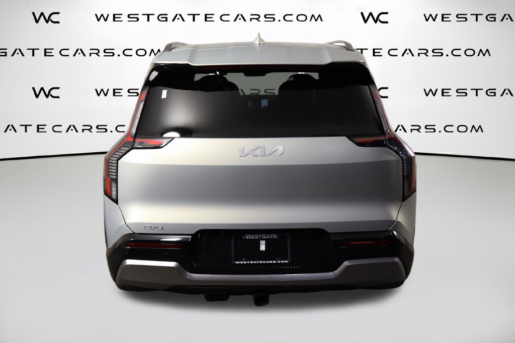 Used 2024 Kia EV9 Land AWD/4WD image 4