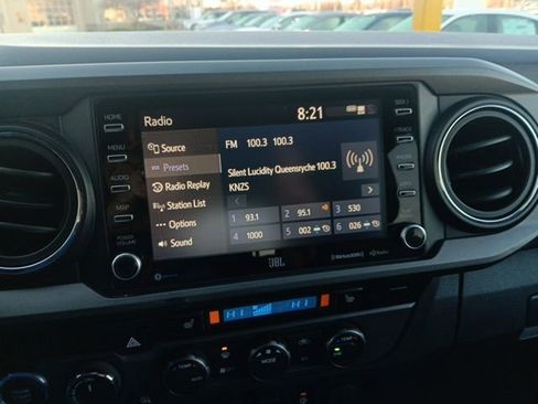 Used 2020 Toyota Tacoma 4x4 Double Cab image 16