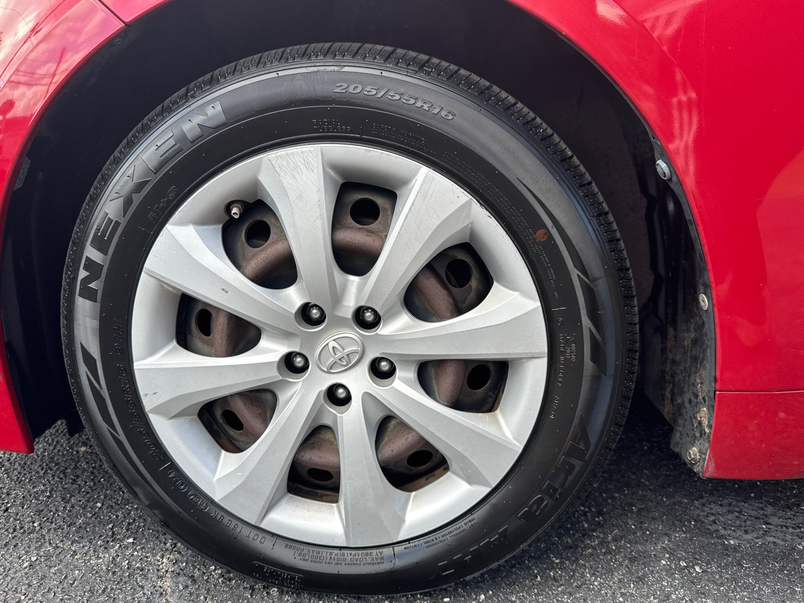 Used 2021 Toyota Corolla LE FWD image 12