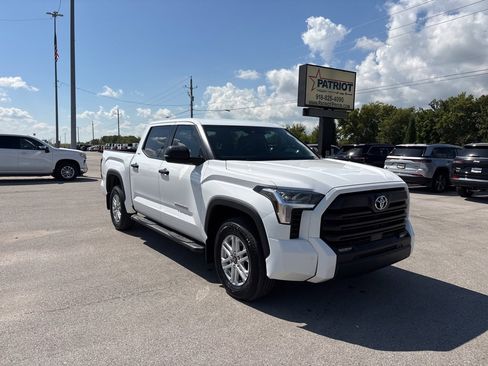 Used 2025 Toyota Tundra SR5 image 1
