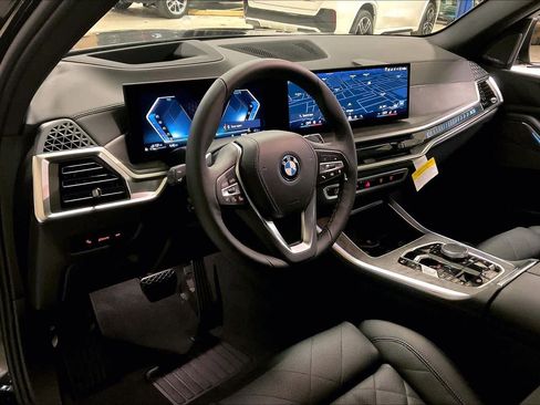 New 2026 BMW X5 xDrive50e image 8