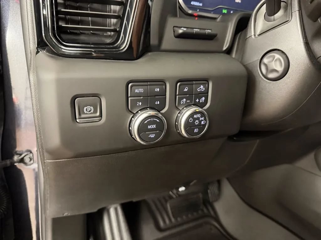 Used 2022 GMC Sierra 1500 AT4 w/ AT4 Premium Package AWD/4WD image 22