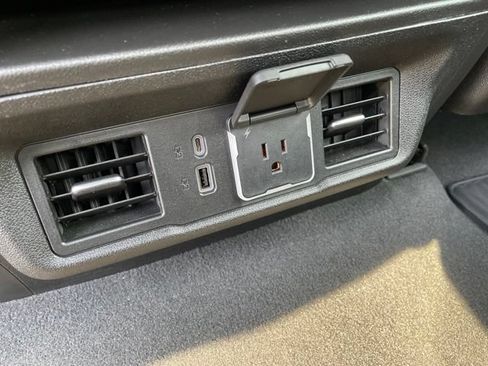 Used 2024 Chevrolet Silverado 1500 LT AWD/4WD image 28