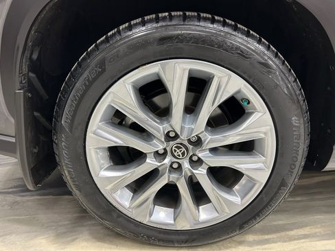 Used 2022 Toyota Highlander Limited image 27