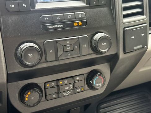 Used 2022 Ford F250 XL w/ Power Equipment Group image 26