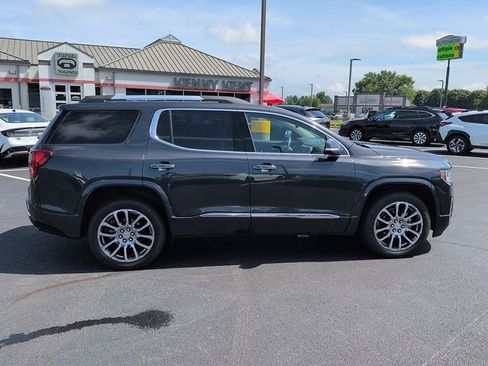 Used 2022 GMC Acadia Denali w/ Denali Ultimate Package AWD/4WD image 8