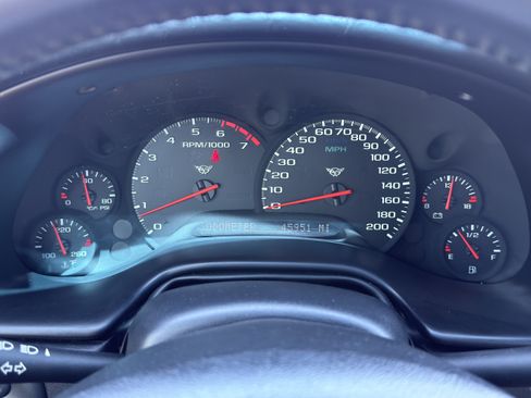 Used 1997 Chevrolet Corvette Coupe w/ Memory Pkg RWD image 21