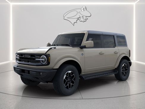 New 2025 Ford Bronco Outer Banks AWD/4WD image 2