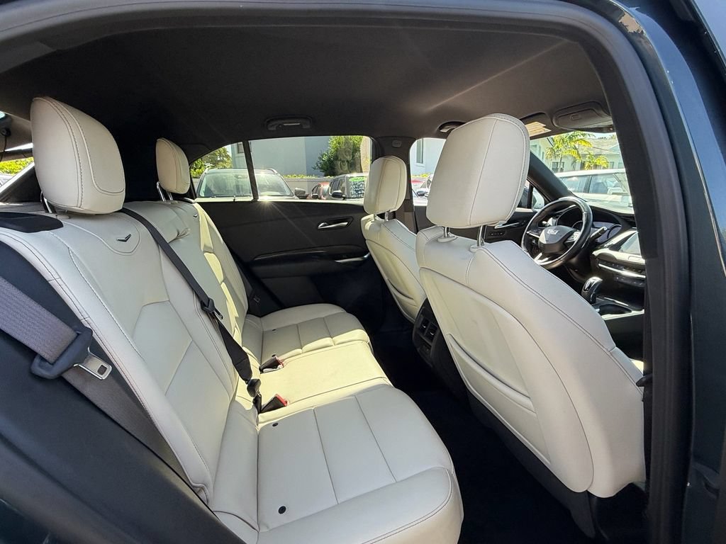 Used 2019 Cadillac XT4 Sport w/ Cold Weather Package FWD image 16