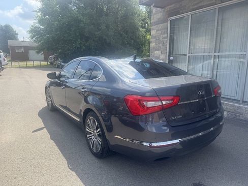 Used 2014 Kia Cadenza Premium w/ Luxury Package FWD image 3
