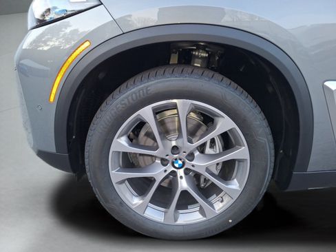 Used 2026 BMW X5 xDrive40i w/ Premium Package AWD/4WD image 28