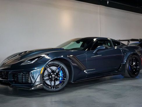 Used 2019 Chevrolet Corvette ZR1 image 2