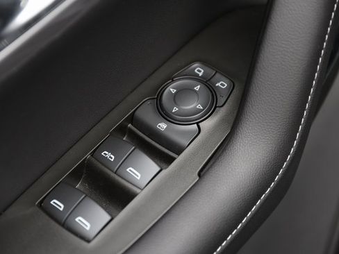 Used 2025 Chevrolet Blazer LT w/ Midnight/Sport Edition image 13