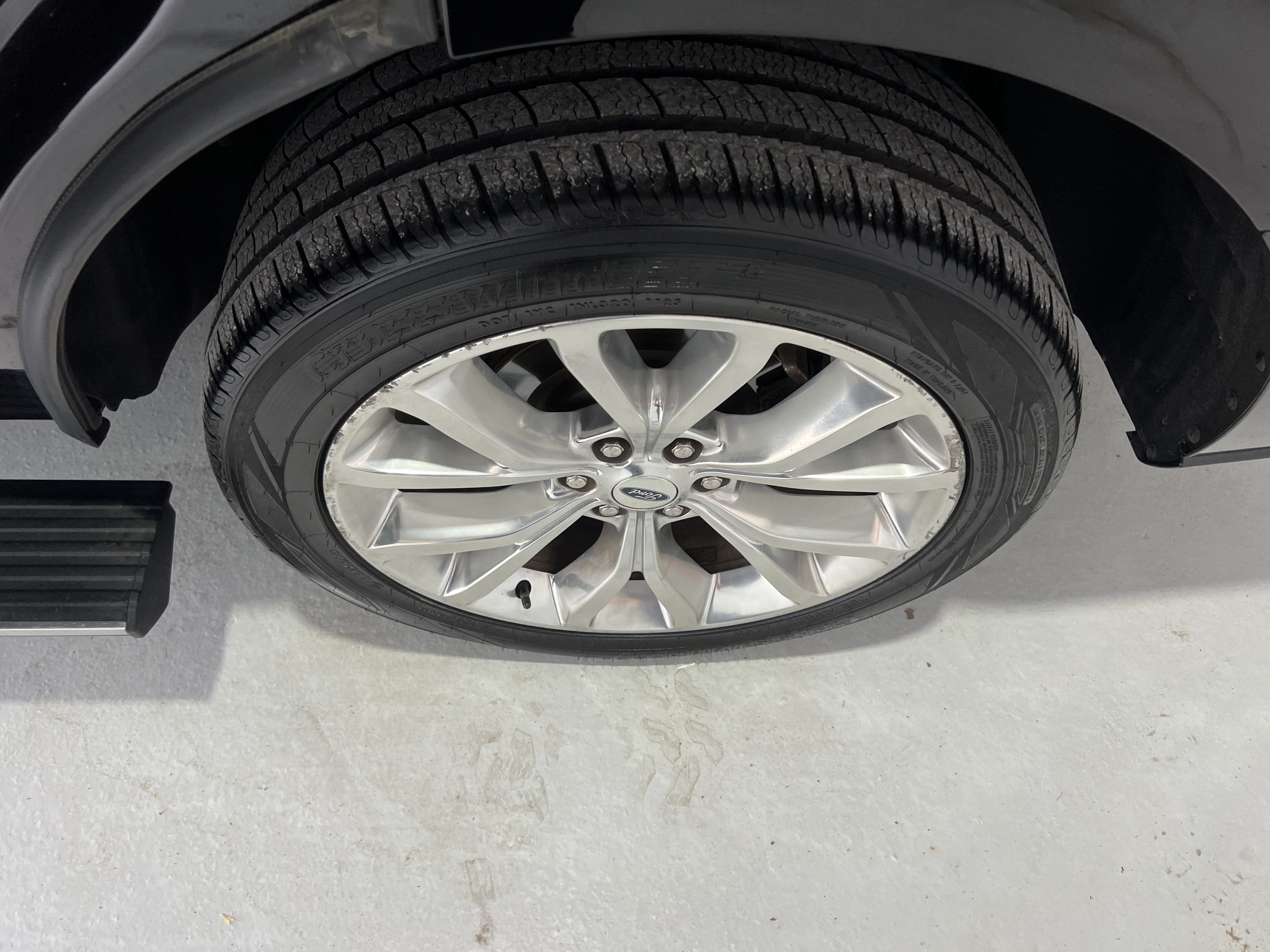 Used 2019 Ford Expedition Platinum RWD image 28