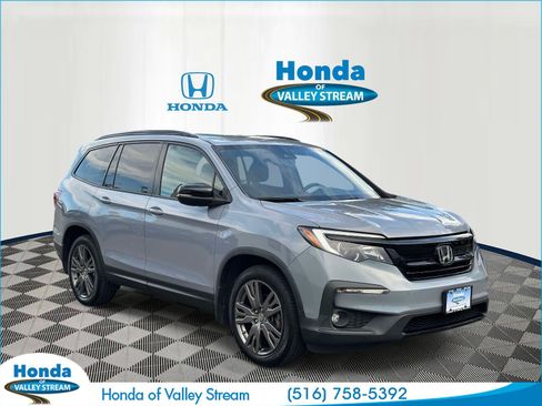 Certified 2022 Honda Pilot Sport image 1