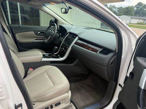 Used 2014 Ford Edge Limited w/ Driver Entry Package AWD/4WD image 13