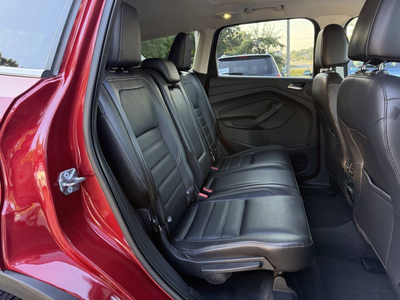 Used 2017 Ford Escape Titanium AWD/4WD image 16