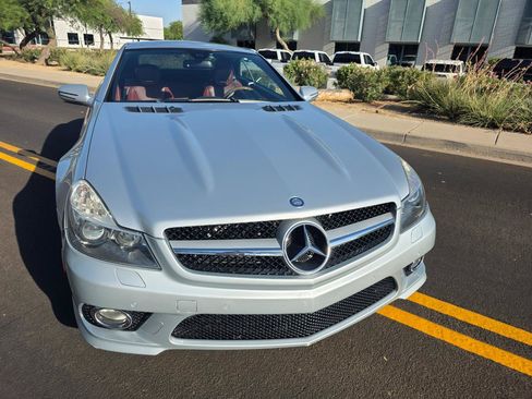Used 2011 Mercedes-Benz SL 550 w/ Premium I Pkg image 7